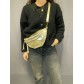 Sac porté travers forme banane metallisé double zip