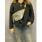 Sac porté travers forme banane metallisé double zip