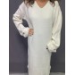 Robe en maille col v et manches larges avec bouton doré