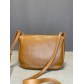 Sac cuir grainé besace porté travers à rabat  