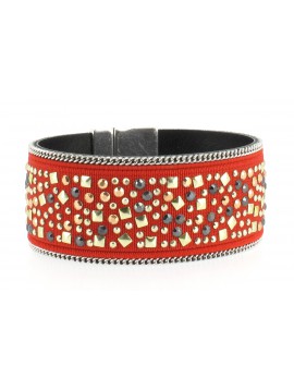 Bracelet - Avec clous et strass.