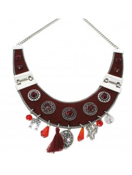 Collier - plastron avec gros strass.