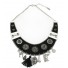 Collier - plastron avec gros strass.