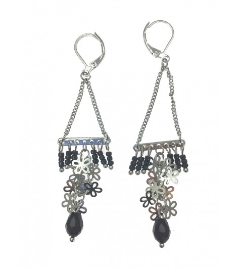 Earrings - Beads and flowers cluster.