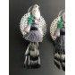 Boucles d'oreilles - Rosace avec oiseau résine et plume.