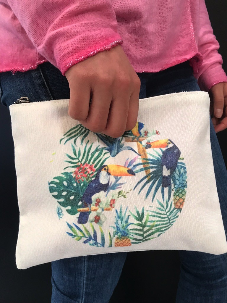 Pochette - En tissu avec impression toucans.