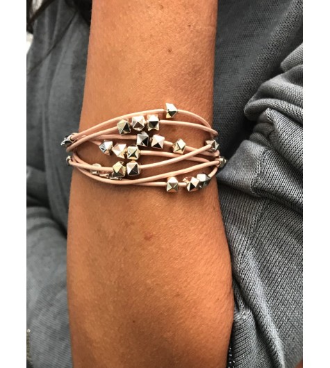 Bracelet aimant - Multirangs avec perles pyramides