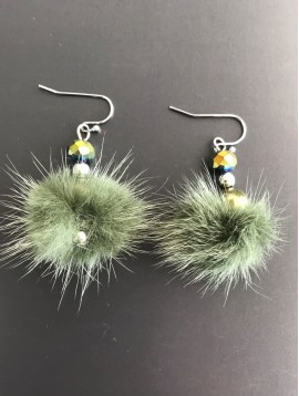 Earrings - Pompon fur and beads