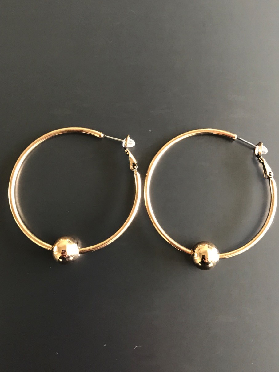 Boucles d'oreilles - Créoles avec boule.