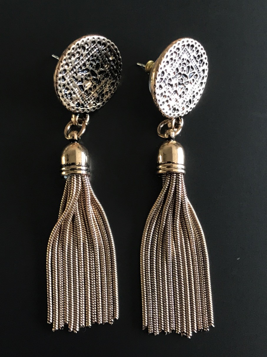 Boucles d'oreilles - Rosace avec franges chaînes métalliques.