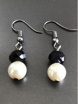 Earrings - Faceted pearls and round beads.