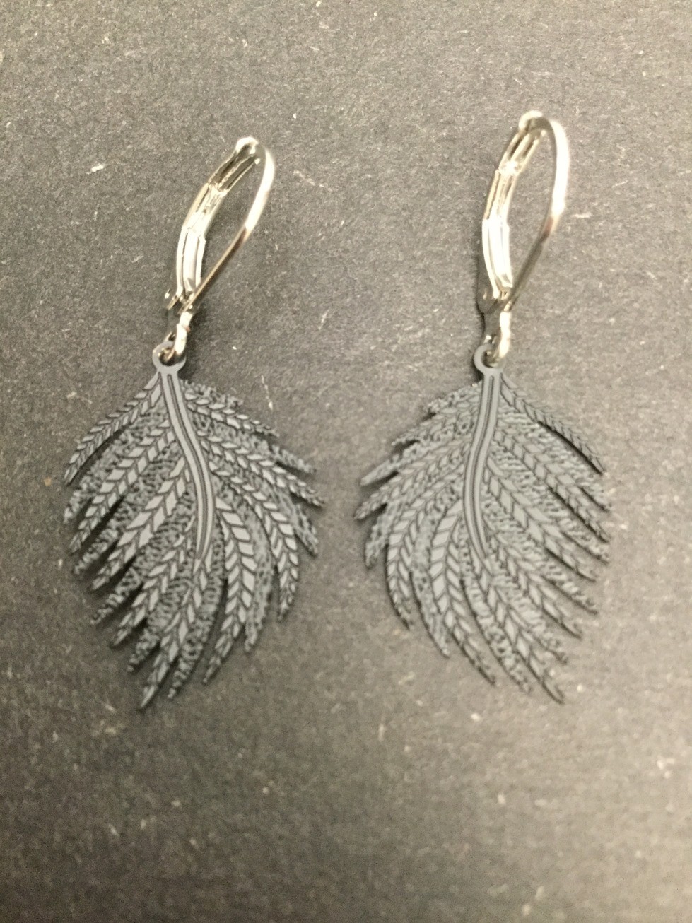 Boucles d'oreilles - Plume mat.