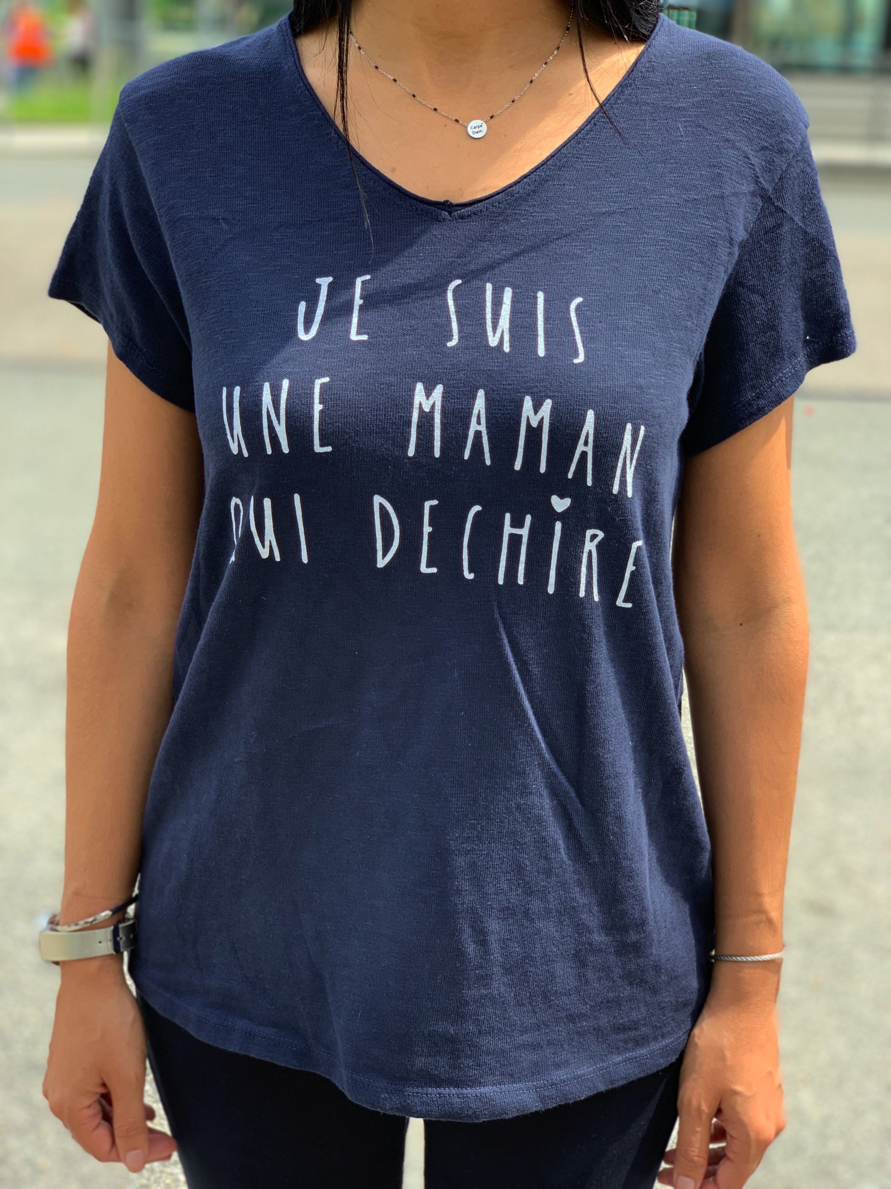 Tshirt JE SUIS UNE MAMAN QUI DECHIRE