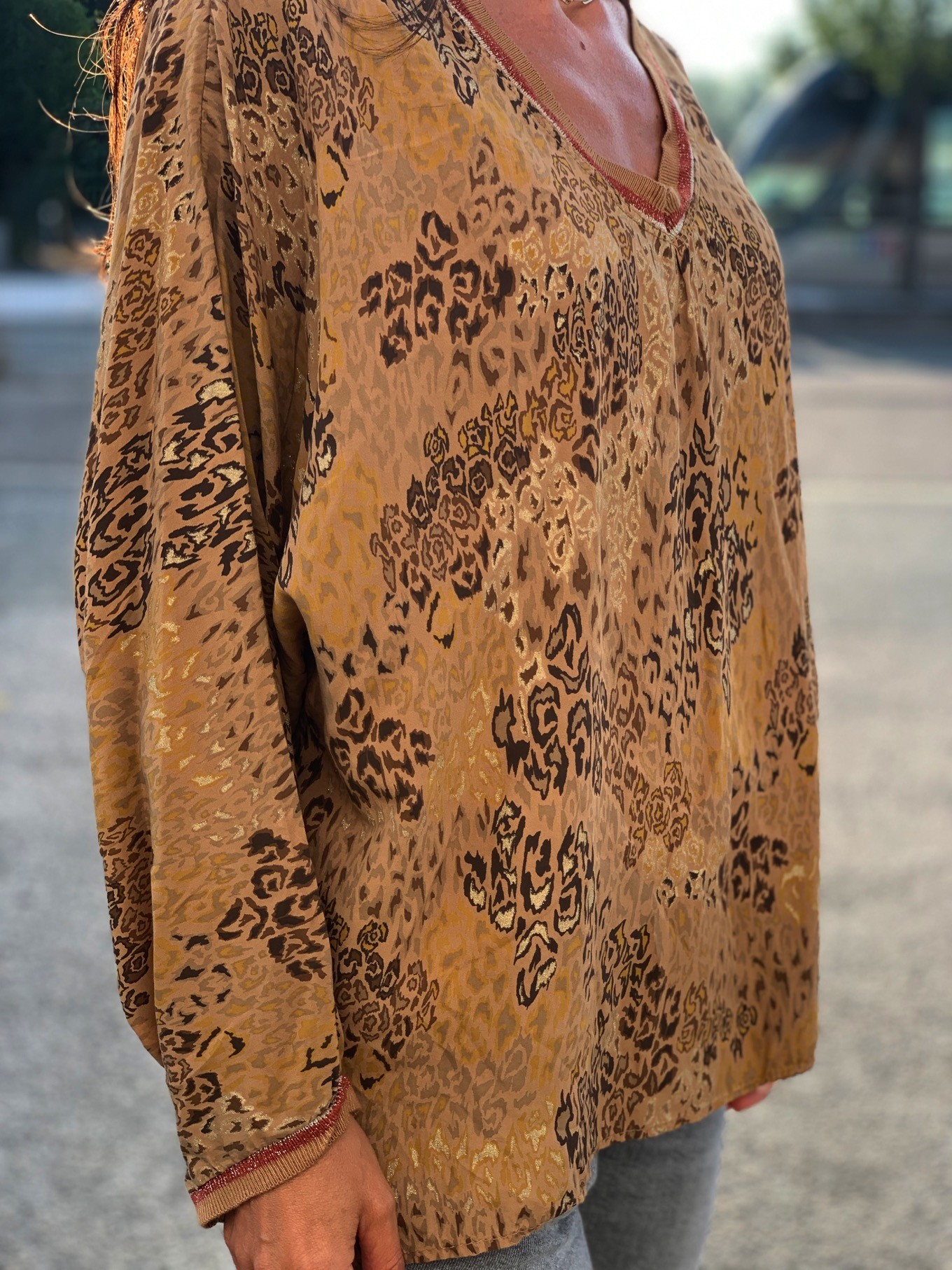 Tshirt manches longues impr léopard lurex et bord col et manche lurex