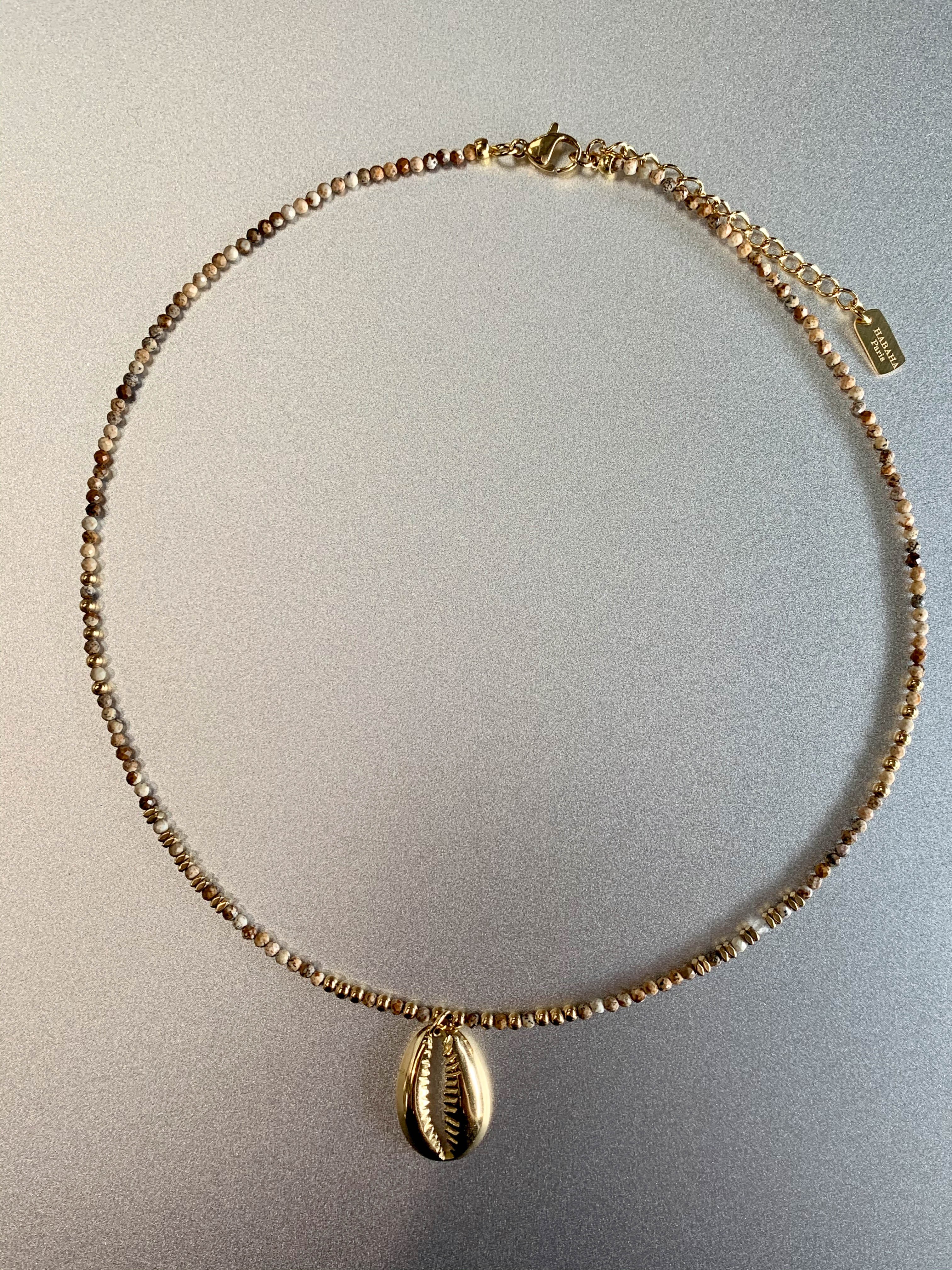 Collier Acier - Perles facette avec cauri en métal