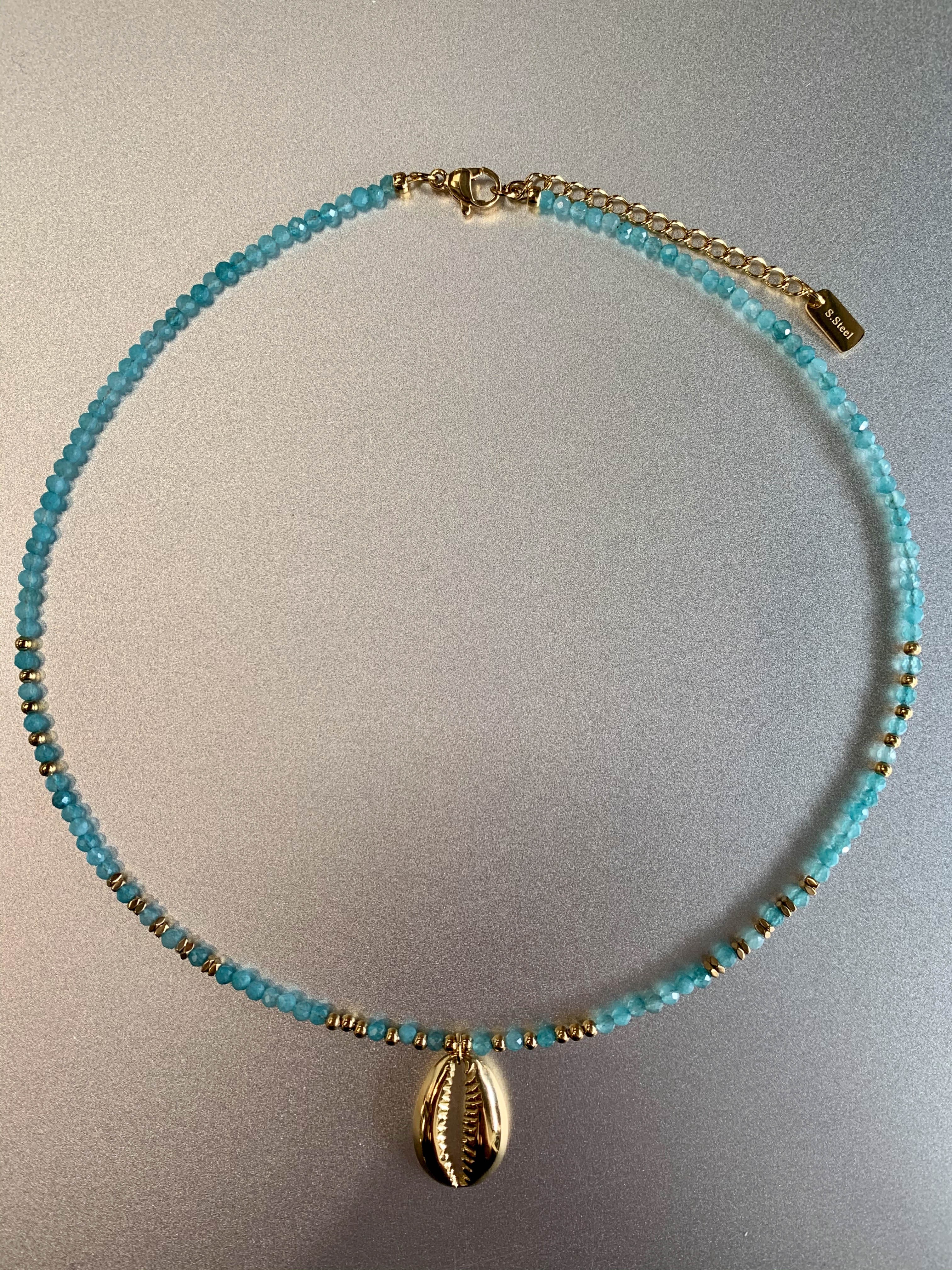 Collier Acier - Perles facette avec cauri en métal