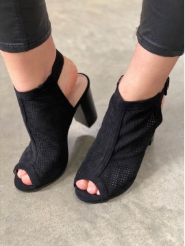 Sandales à talons peau de pêche perforé