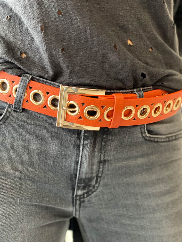 Ceinture avec oeillets et triangles perforés