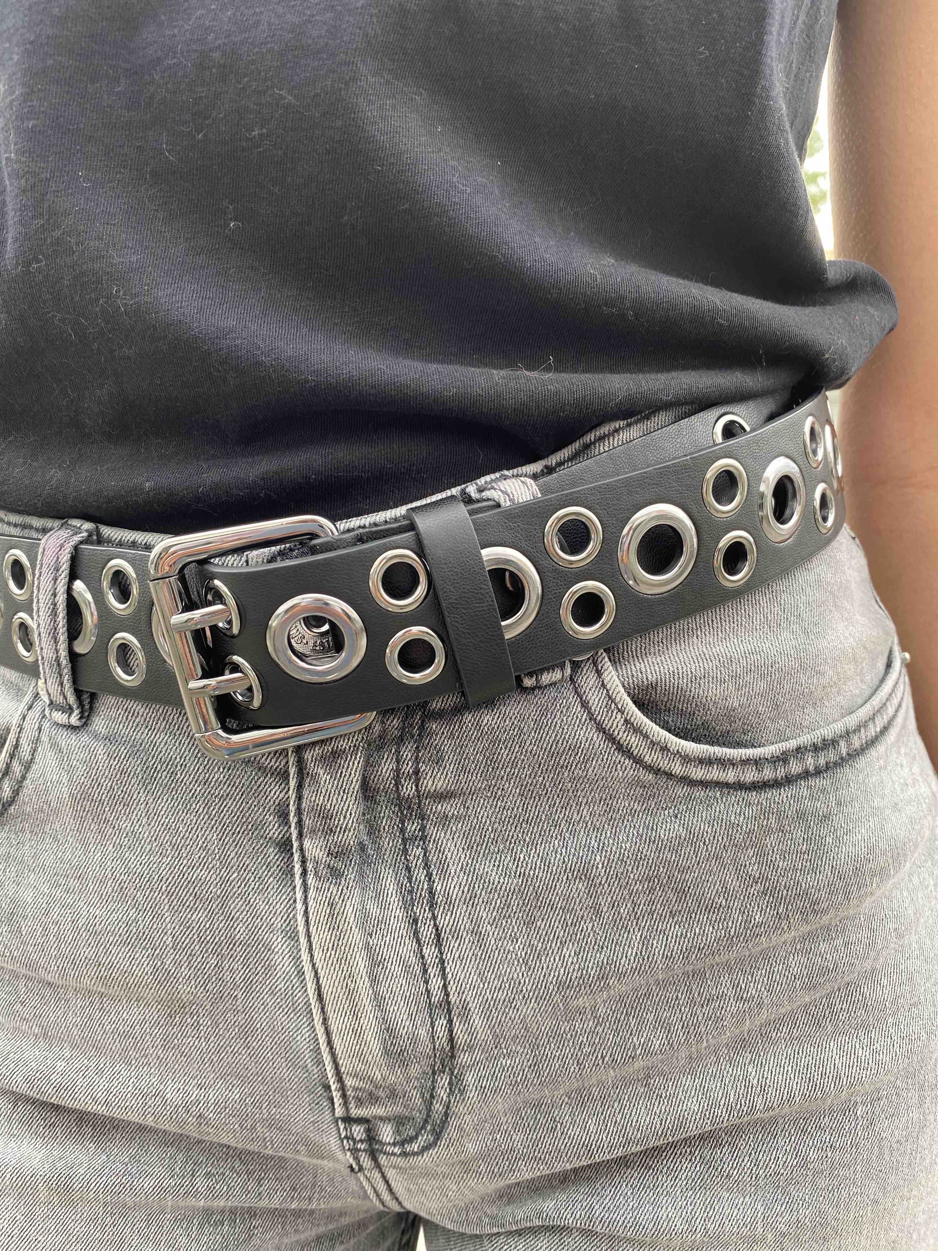 Ceinture multi oeillets