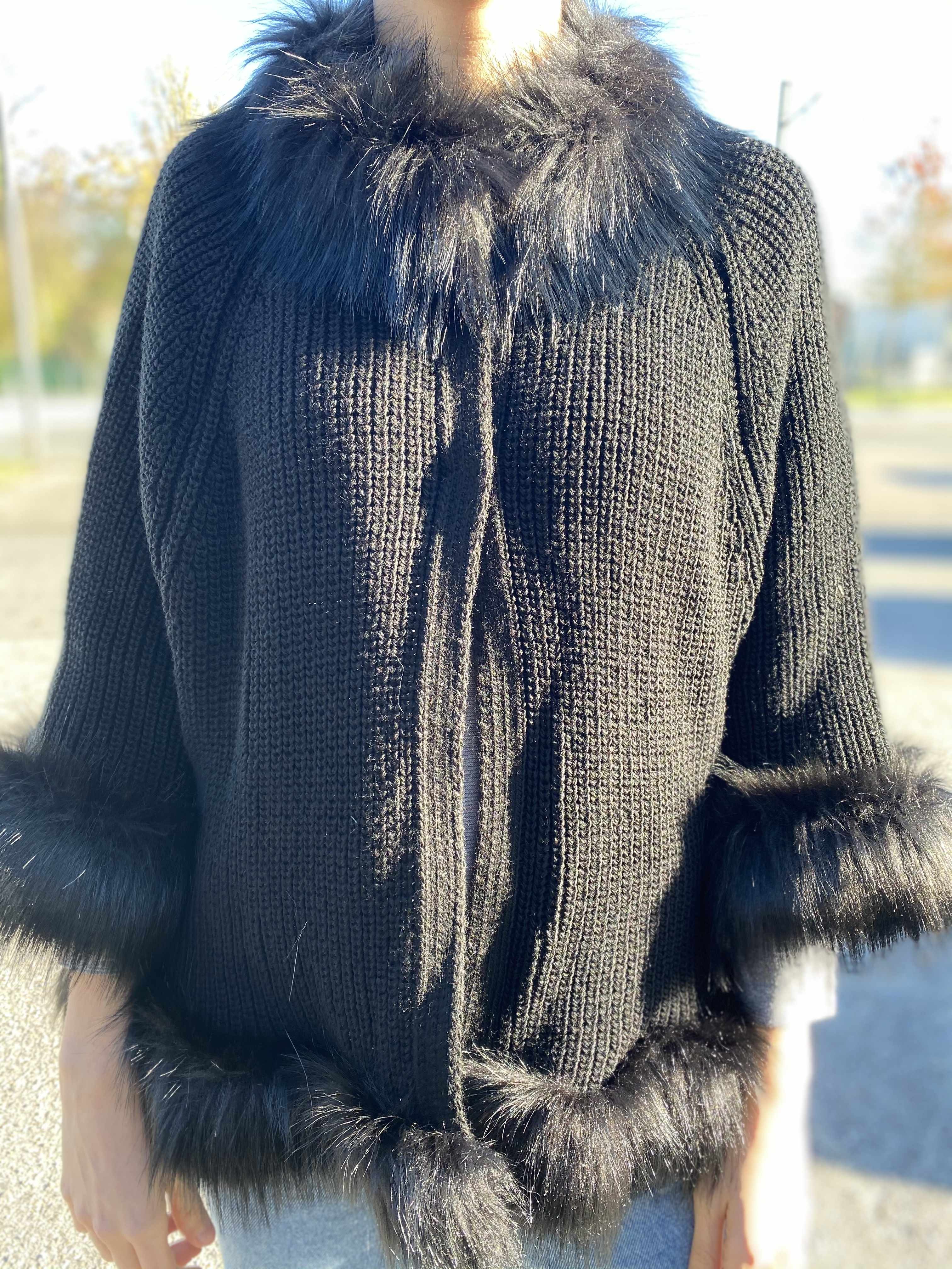 Veste Tricot avec fausse fourrure et laine 
