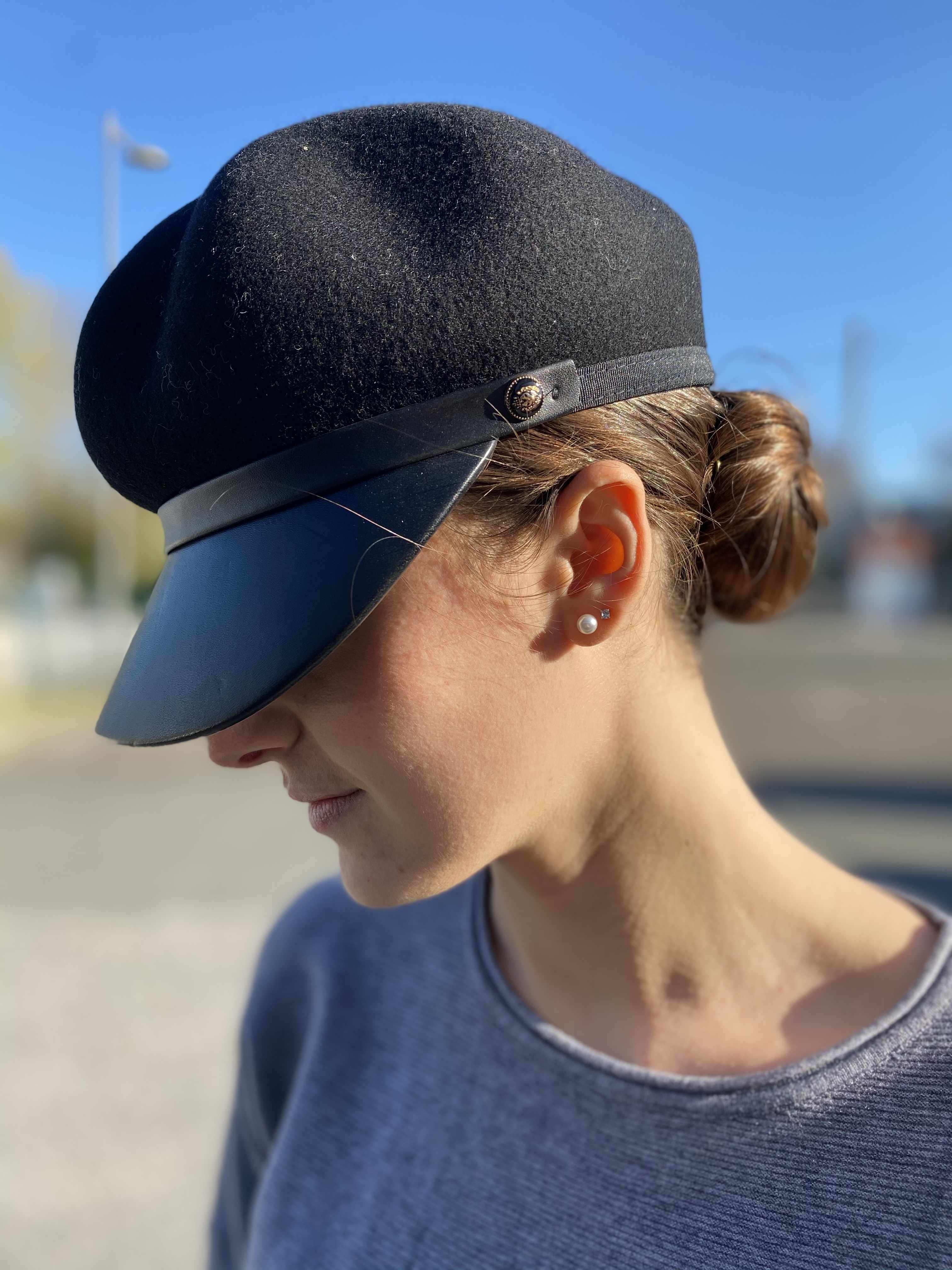 Casquette laine rigide visière façon cuir