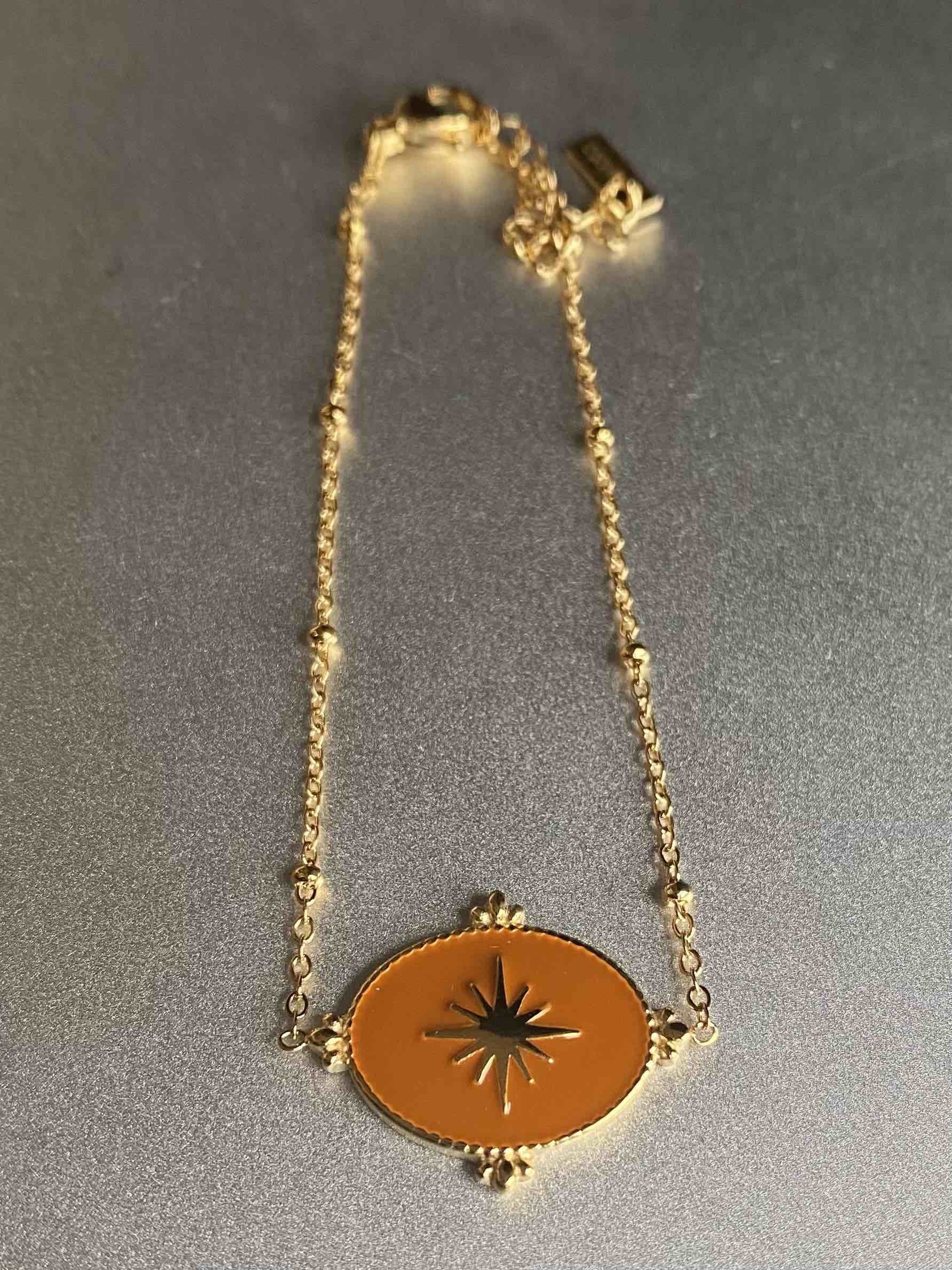 Bracelet Acier - Pastille ovale ornée centre étoile sur chaine 