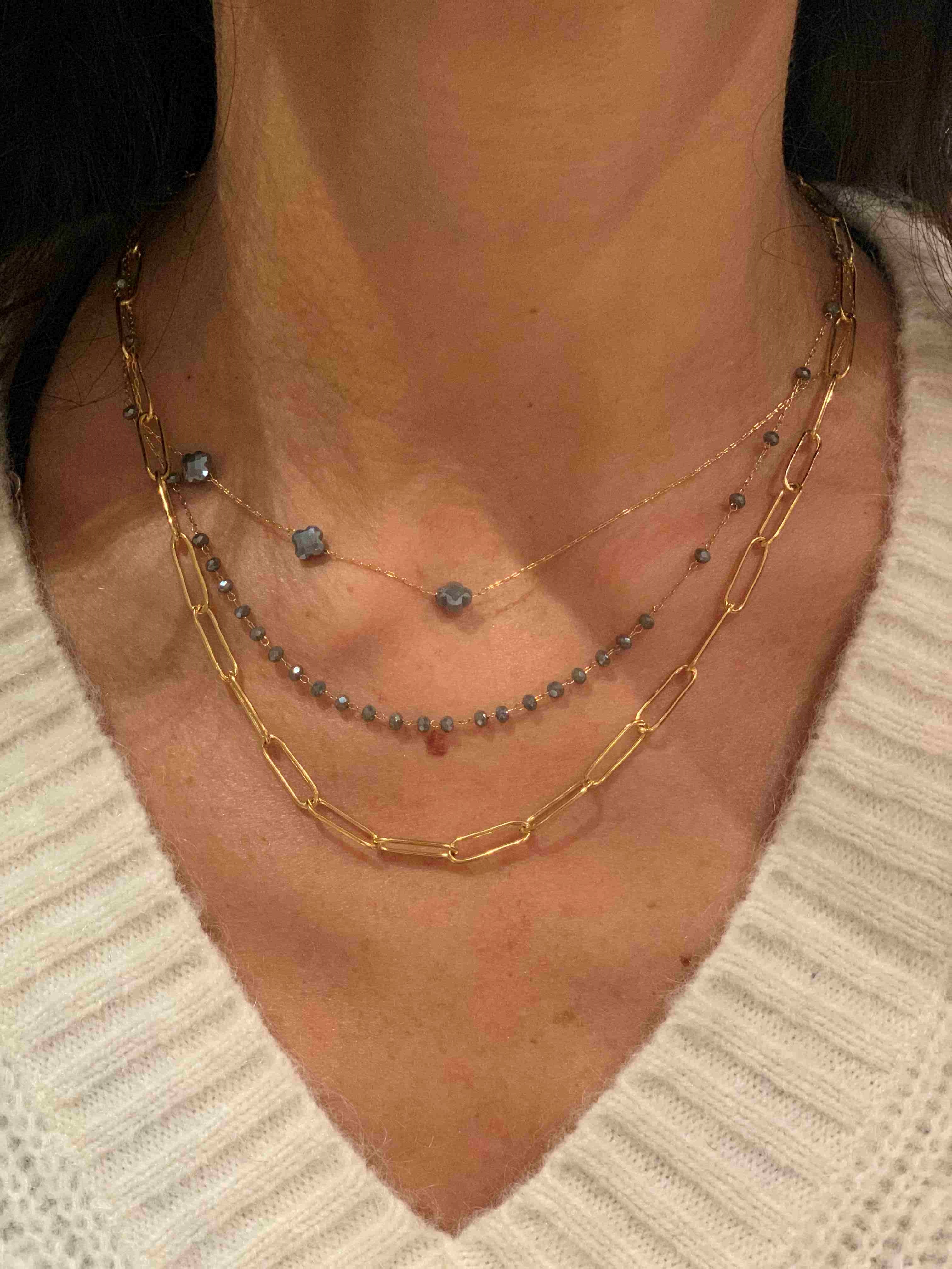 Collier Acier -Trois rangs maille forçat pierres à facettes et trèfles