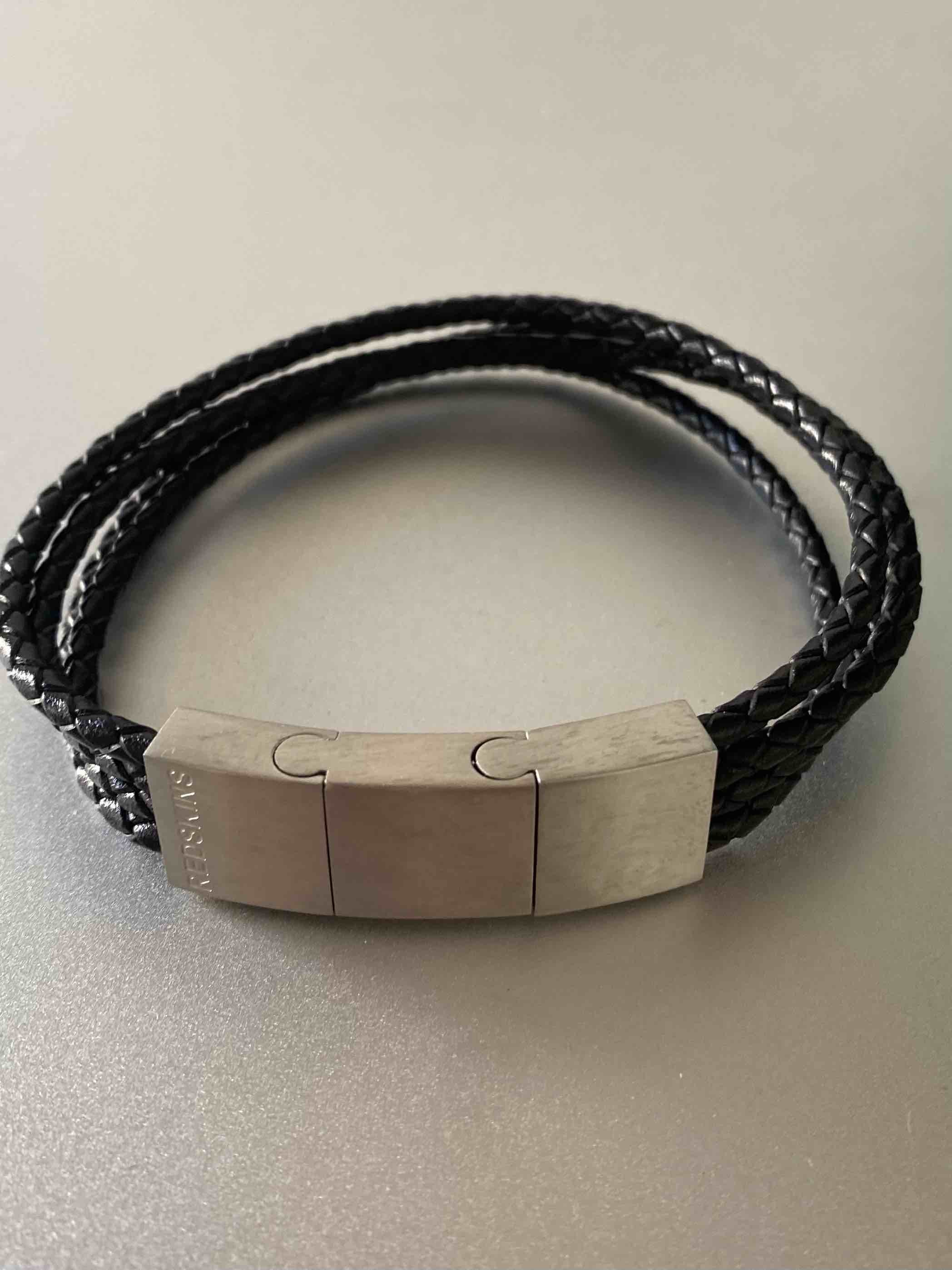 Bracelet Acier - Détails rectangle et perles acier sur multi-rang cuir