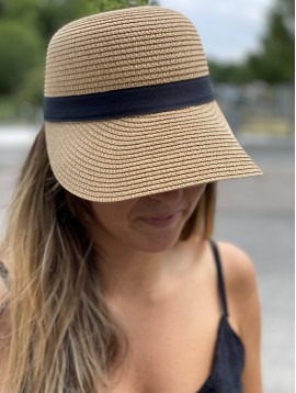 Casquette papier avec grande visière