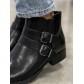 Bottines avec petit talon et 2 boucles sur le côté