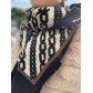 Echarpe en laine motifs chaines avec contours et bords éfilés 