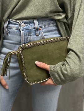 Sac cuir porté travers rectangle avec bords lien doré et pompon