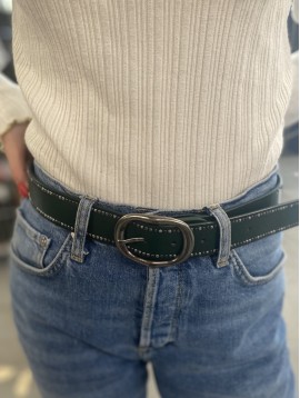 Ceinture clous sur les côtés