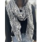 Echarpe viscose imprimée feuillage et traits lurex 