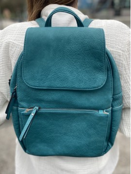 Sac à dos synthé souple avec rabat et pochette zip sur le devant 