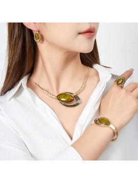 Collier - Goutes en acier sur chaine torsadé 