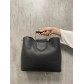 Sac cuir porté épaule grainé avec détail anses carrées 