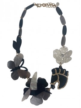 Collier court - Oiseau et papillon en résine avec feuille sur chaine