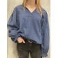 Top manches longues blouse avec pois surpiqués ton surton et col V 