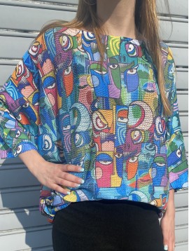 Top pull oversize imprimé multi visage coloré