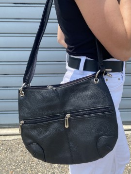 Sac porté travers moyen zip devant et bas arrondi