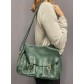 Sac porté travers poches avant et rabat style craquelé brillant