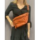 Sac synthé souple forme banane avec compartiment zippé devant 