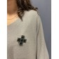 Broche - Croix avec contours dorés ornée de strass et de perles carrés